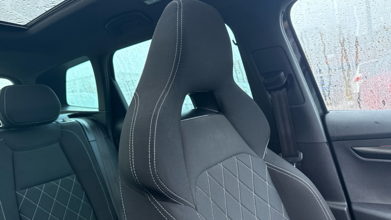 Skoda Karoq 1.5 TSI Sport Line 5dr DSG Petrol Estate